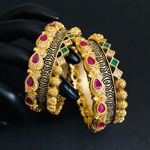 Antique Meenakari Kundan Bangles/ Sabyasachi Openable Bracelets/ Fine Jewelry/ Kundan Sabyasachi Bangles/ Indian Kada/ Punjabi Kada