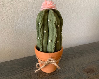 Felt Cactus Pin Cushion / Felt Cactus Pincushion / Cactus Pin Cushion / Cactus Pincushion / Succulent Pin Cushion / Succulent Pincushion