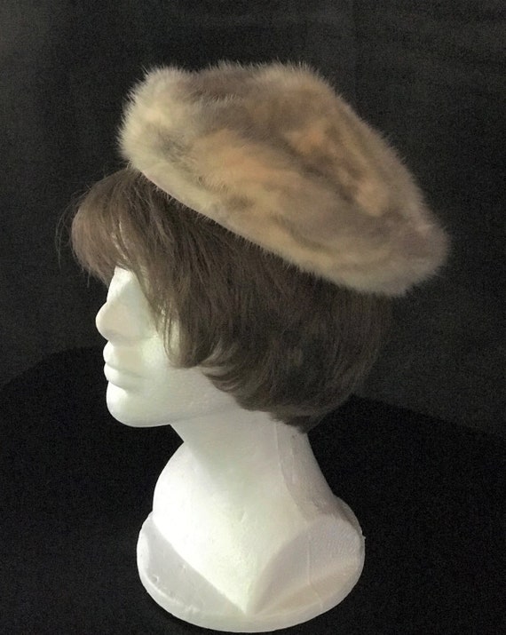 Elegant 1950's Vintage Mink Pillbox Hat - image 2