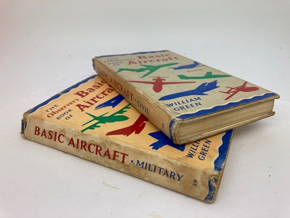 2 X Vintage the Observer's Book of Basic Aircraft - Military