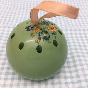 Vintage Small Green Floral Sphere Pomander Theatre Stage Prop - Plastic - Grosvenor of London - Made in England