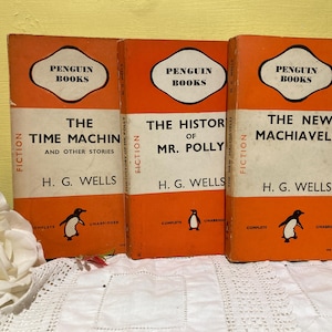 3 x H G Wells - Vintage oranje pinguïn paperback boeken - 80e verjaardag edities 1946 - Time Machine New Machiavelli History of Mr Polly