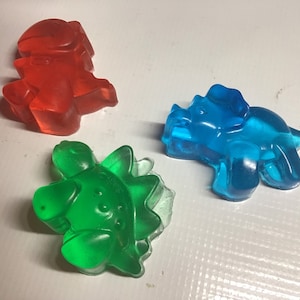 3つの形の恐竜石鹸
