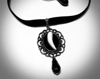 Gothic Fang Choker Necklace Black Velvet Wolf Vampire Lycan