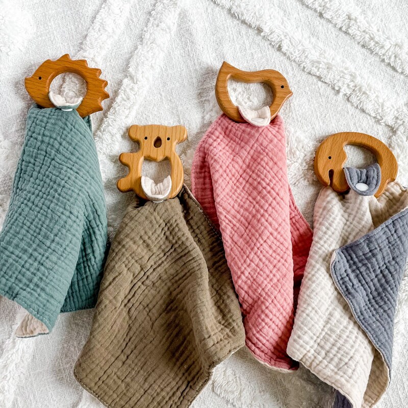 Shumee Wooden Teether And Rattle Rings main image 0