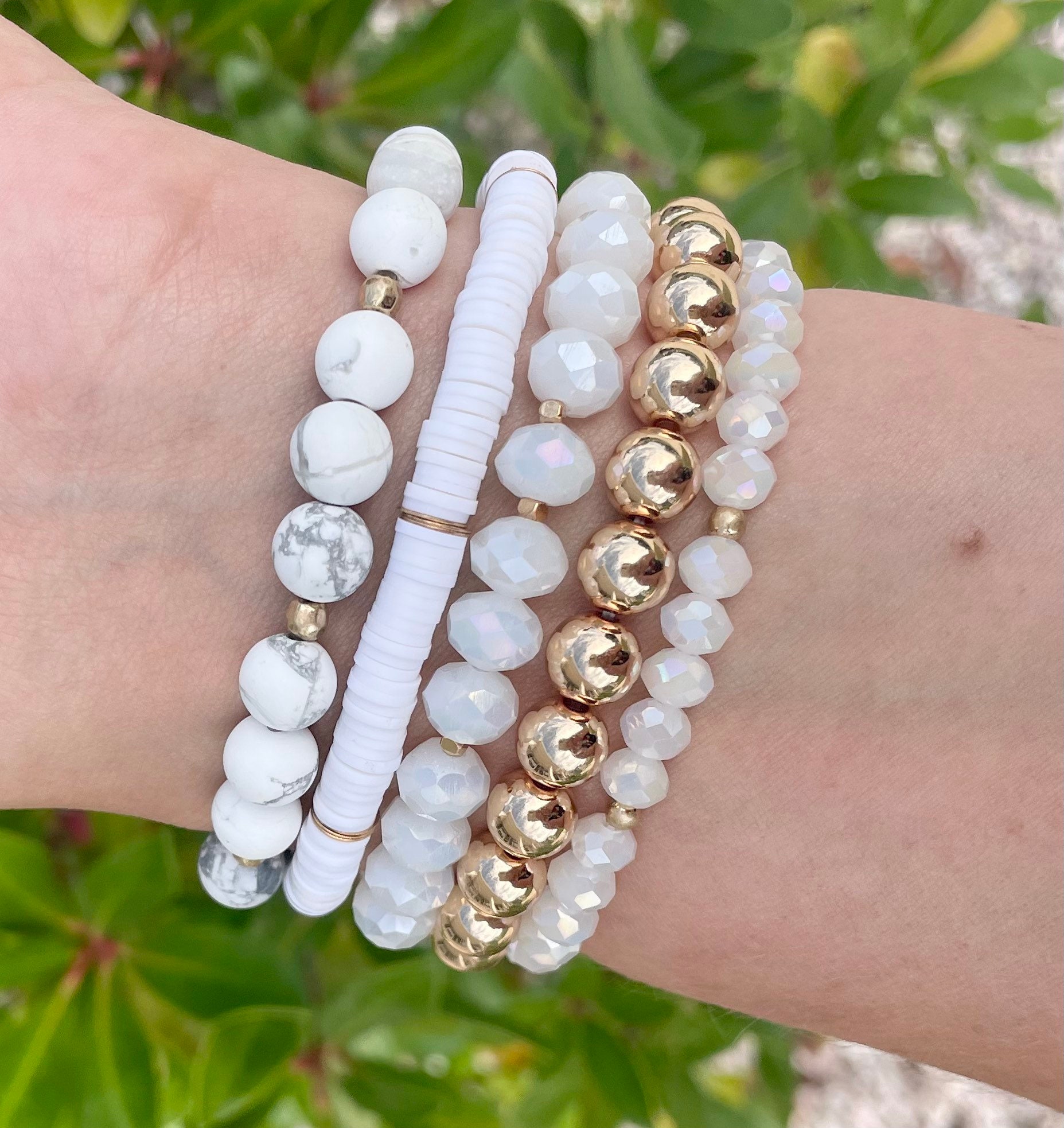 Lot De 5 Bracelets Fantaisie Perles Et Strass - Neuf Avec étiquettes - Accessoire Tendance