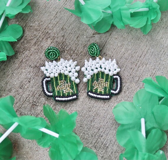 CharmBurst 4 Pezzi Orecchini del Giorno di San Patrizio, Divertenti Orecchini a Pendente Quadrifoglio Verde, Accessorio per Il Festival Irlandese per