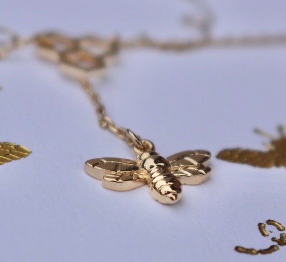 Dainty bee sales necklace