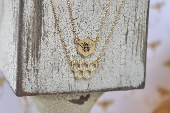 Kate spade queen bee necklace best sale