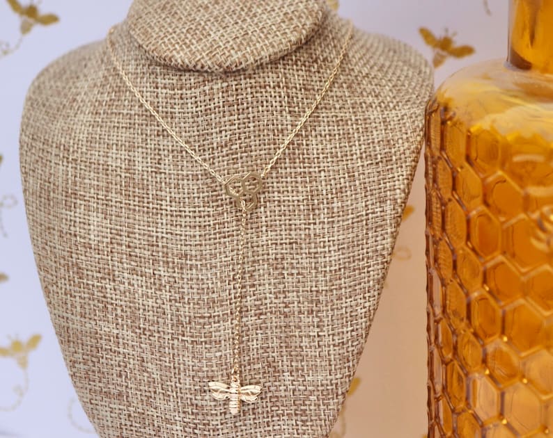 Bee Necklace Laser Engraved Charm Hexagon Bee Hive Dainty Gold Dipped Necklaces Jewelry Gifts for Her Queen Bee Beyonc\u00e9 Trend