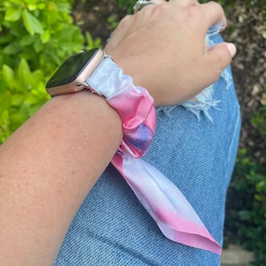Scrunchie Watch Band / Compatible with Apple 38mm 40mm 41mm Smart Watch Stretch Bracelet / Magnetic Gold Hardware / Choose Print Scrunchies