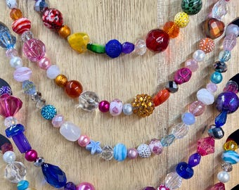 Collares eclécticos de cuentas PRIDE: arcoíris, lesbiana, bisexual, transgénero, pansexual, no binario, asexual. Collar grueso.