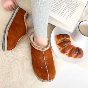 Women&#39;s Ladies Brown Slippers, 100% Real Genuine Sheepskin Lined Mule Slippers, Sheepskin Bootee Slippers