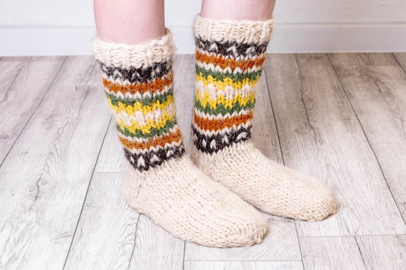 Hand-knitted Wool Socks, Warm socks, Handmade Woolen Socks, Knitted Socks, Natural wool artisan socks, Handcrafted Woolen White socks zdjęcie 8