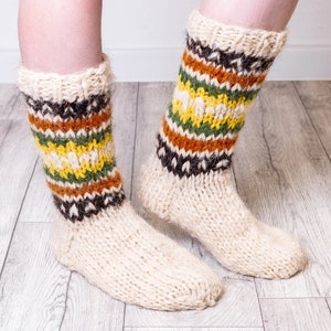 Hand-knitted Wool Socks, Warm socks, Handmade Woolen Socks, Knitted Socks, Natural wool artisan socks, Handcrafted Woolen White socks zdjęcie 7