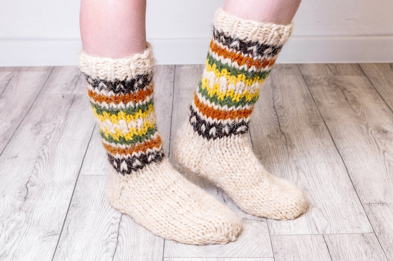 Hand-knitted Wool Socks, Warm socks, Handmade Woolen Socks, Knitted Socks, Natural wool artisan socks, Handcrafted Woolen White socks zdjęcie 5