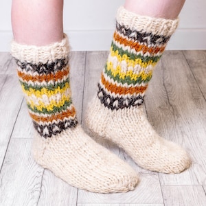 Hand-knitted Wool Socks, Warm socks, Handmade Woolen Socks, Knitted Socks, Natural wool artisan socks, Handcrafted Woolen White socks zdjęcie 2