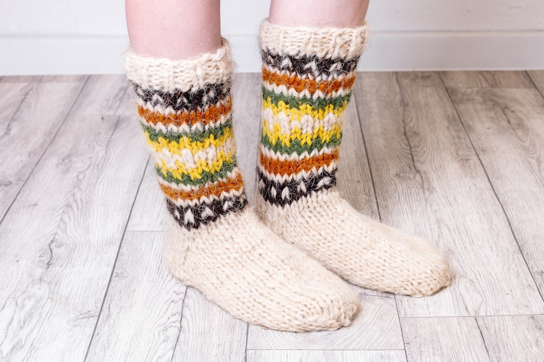 Hand-knitted Wool Socks, Warm socks, Handmade Woolen Socks, Knitted Socks, Natural wool artisan socks, Handcrafted Woolen White socks zdjęcie 10