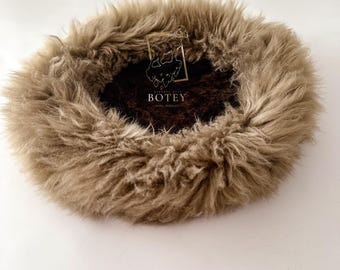 Natural Sheepskin Pet Bed, Cozy Wool Dog and Cat Mat