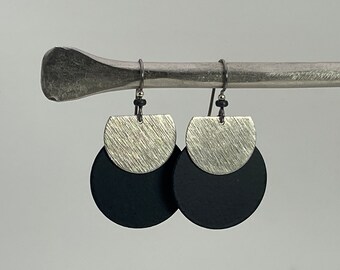 Geometric Double Circle Overlay Earrings -- Slim Long or Hypoallergenic Niobium/Sterling Silver Beads Hooks  ** BONUS Silver Bar Studs