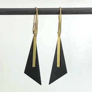 Elegant Matte Black Triangle Earrings with Slim Gold Bars. Unique Earrings. Geo Statement Earrings. Black and Gold Earrings.
