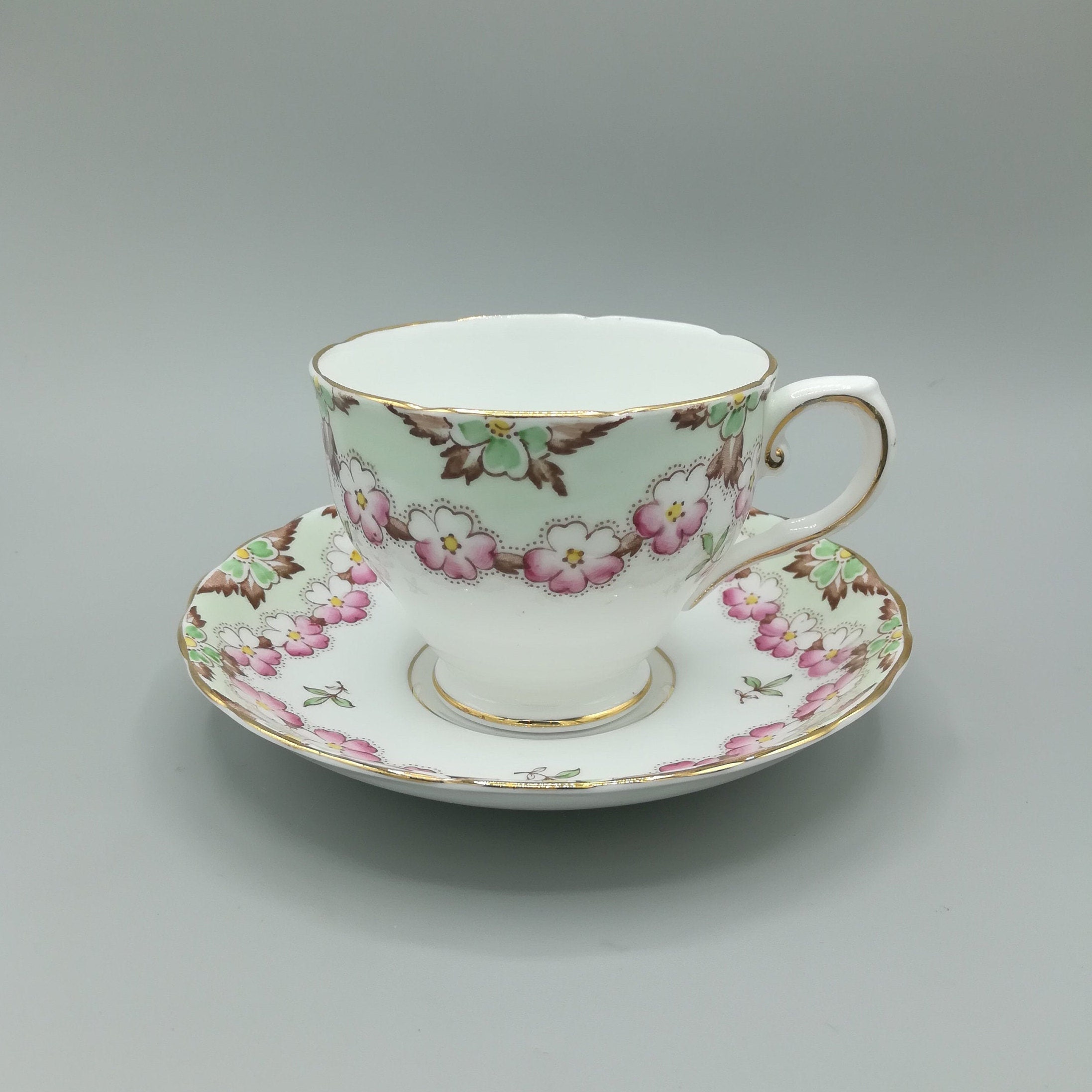 Home & Living Vintage Tuscan Fine English Bone China Tea Cup and Saucer