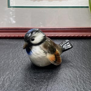 Vintage Goebel Sparrow Figurine: Hand-Painted Ceramic Bird, Germany