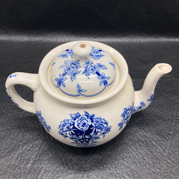 速くおよび自由な Buffalo Vintage/antique China, White and Blue Pattern Argyle アンティーク雑貨