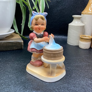 Vintage Arnart Figurine, &quot;Mothers Helper&quot; Mid Century Retro Little Girl Figurine, c. 1950&#39;s