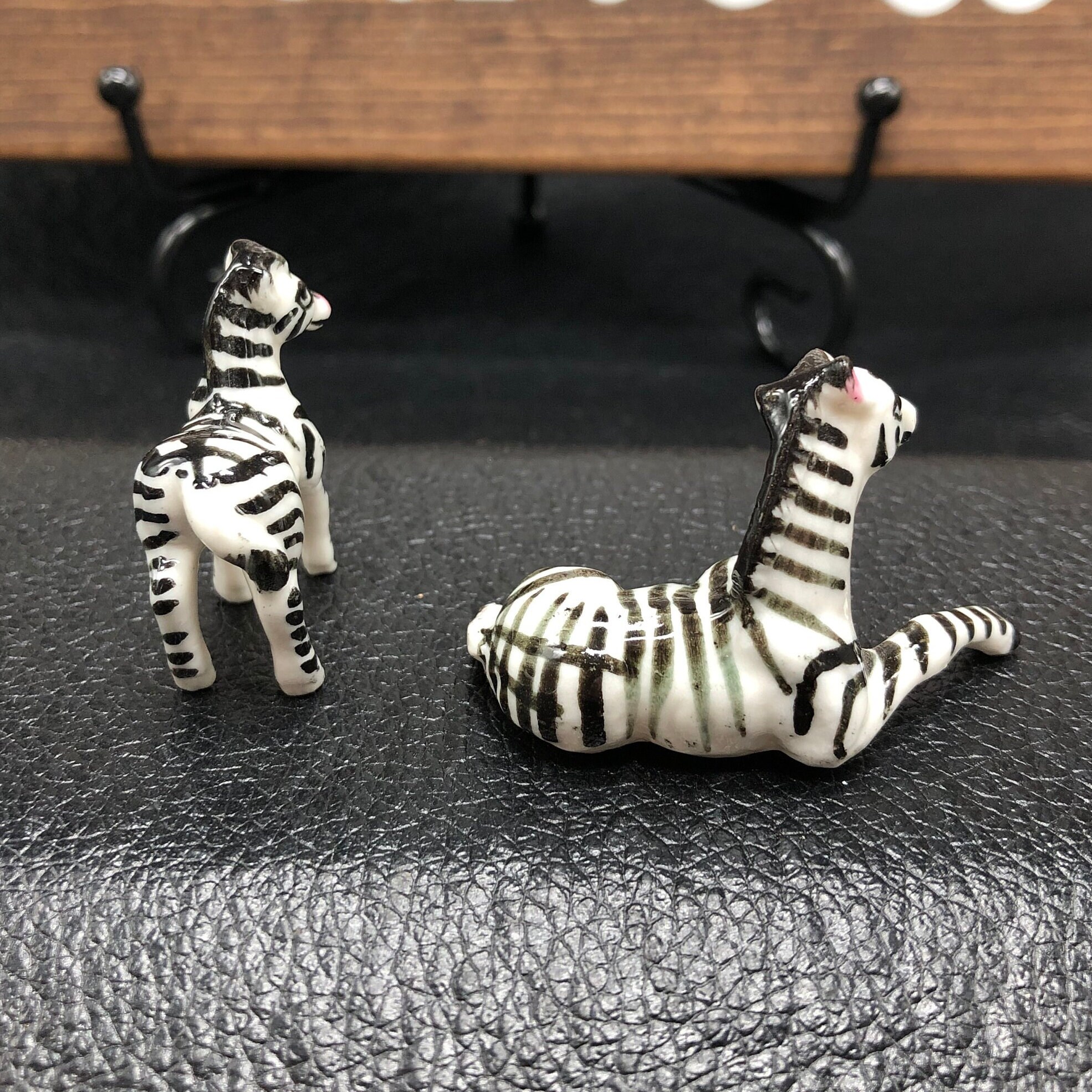 1970年代｜アメリカ｜マザーオブパールゼブラ Vintage Miniature Bone China Zebra Figurines From the 1970's - Etsy