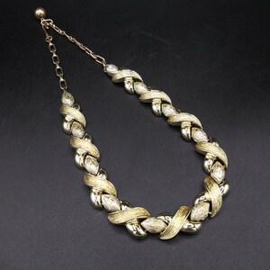 Vintage Gold Tones X&#39;s and O&#39;s Segment Choker/Necklace, c. 1950&#39;s-1960&#39;s