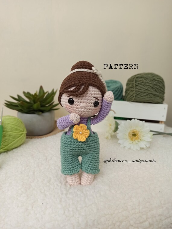 Crochet Doll Tutorial - Lily