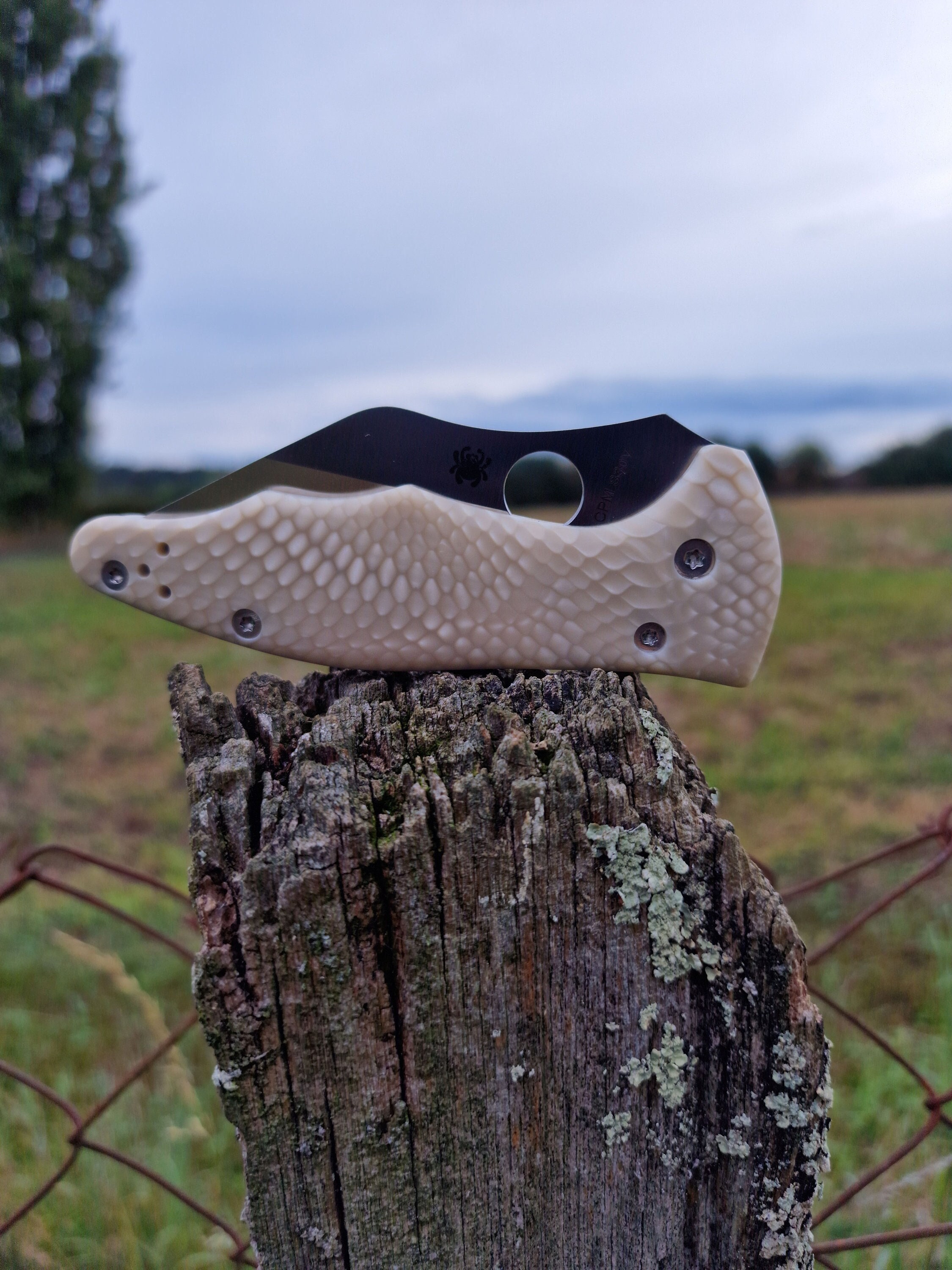 Scales for Spyderco Yojimbo 2 JUMA IVORY  (NO knife)