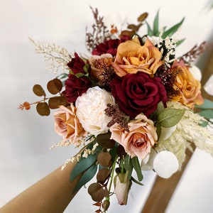 Burgunder Orange Salbei grüner Pampas Hochzeitsstrauß, Burgunder Hochzeitsstrauß, Pampas Bouquet, Boho Rustikaler Hochzeitsstrauß