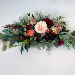 Ghirlanda di fiori per matrimonio in stile boho, decorazione floreale per altare per matrimonio in stile boho, ghirlanda di fiori di seta con rose ed eucalipti, decorazioni per la casa con fiori di seta in stile boho