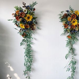 Sunflower Wedding Arch, Sunflower Wedding Ideas, Rustic Sunflower Wedding Decorations, Sunflower Wedding Theme, Sunflower Wedding Flowers