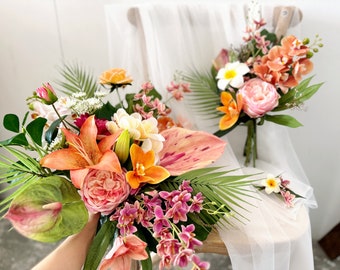 Tropical pastel wedding flowers, Pastel tropical bouquet, Plumeria bouquet, Hawaiian wedding flower, Exotic bouquet, Tropical bridal flowers