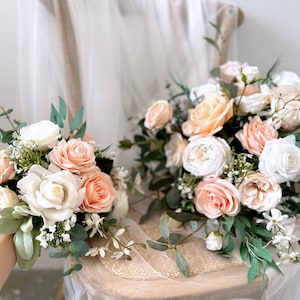 Pfirsich und weiße Hochzeitsblumen, Pfirsichrose-Hochzeitsstrauß, Pfirsichhochzeits-Seidenblume, Brautjungfer-Blumenstrauß Pfirsich, Frühlingsstrauß Pfirsich-Hochzeitsstrauß