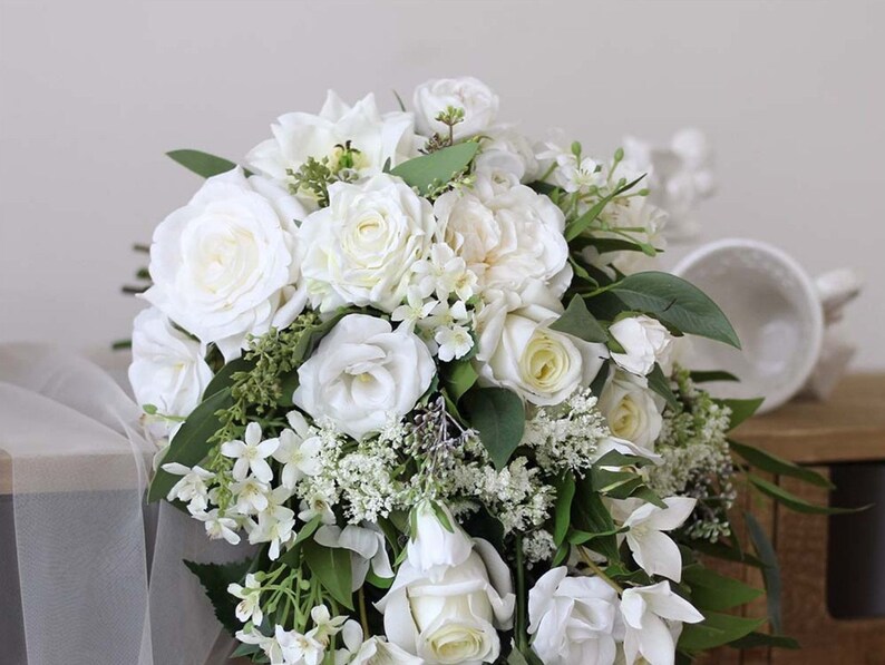 Орхидея White Cascade