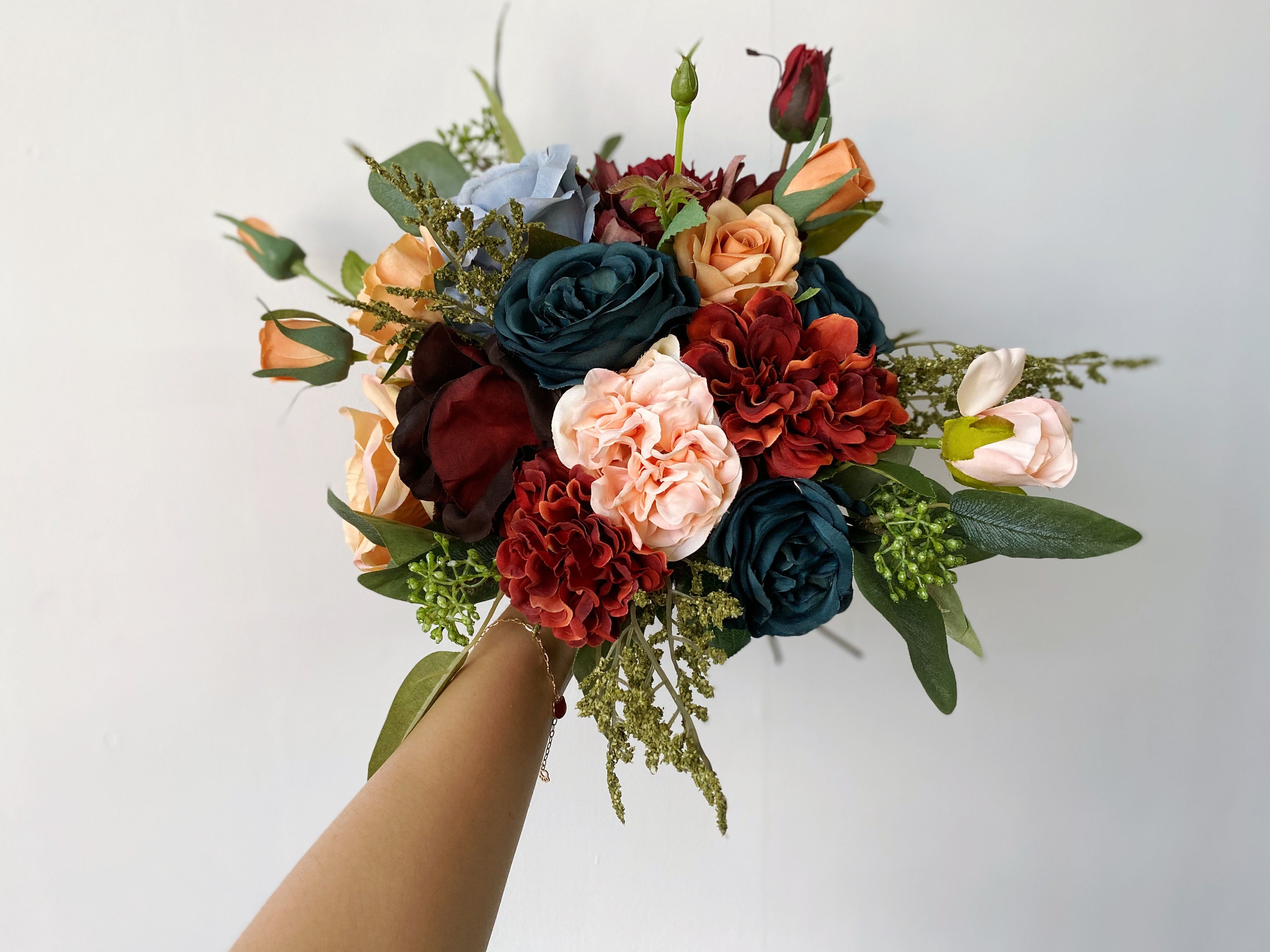 Image of Holly tone bouquet with variety colors