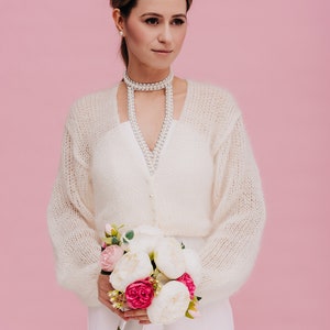 Veste portefeuille de mariage, pull en mohair, cardigan de mariage pour femme, pull avec perle, cardigan en mohair, boléro de mariage, haussement d'épaules image 5