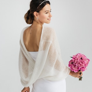 Witte bruiloft sjaal bruids haalt zijn schouders op witte mohair poncho witte cover-up kanten sjaal witte mohair cape witte bruiloft stal afbeelding 6