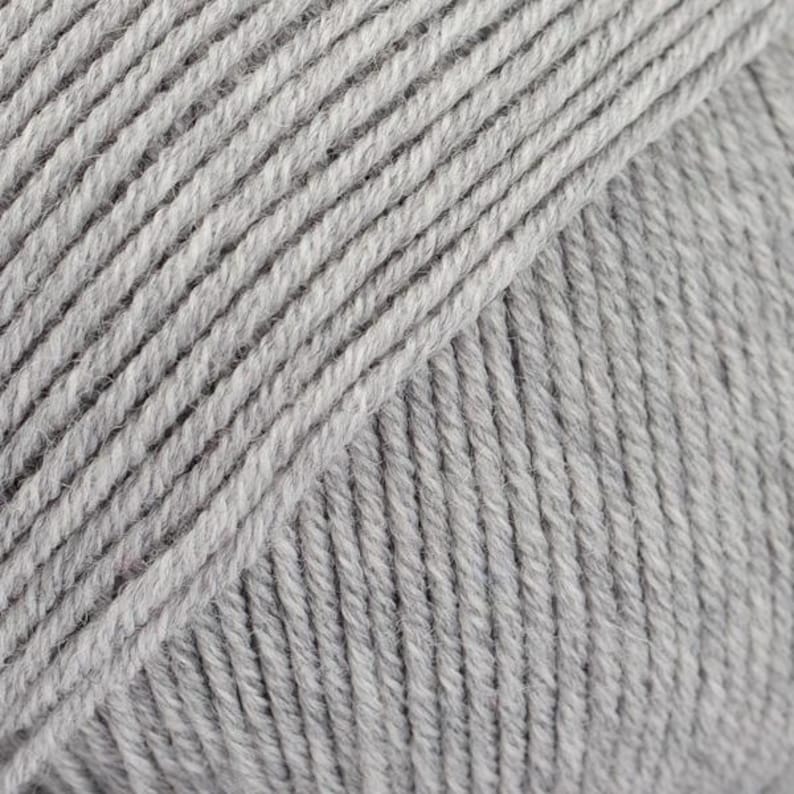 Gocce di filato merino Baby Merino Filato di lana merino extra fine Filato per neonati Filato per calze Filato per maglieria trattato superwash immagine 9