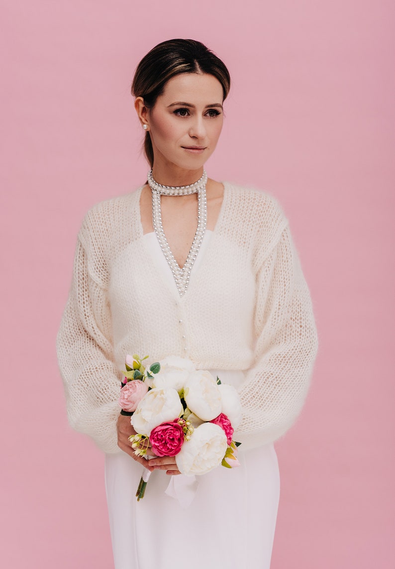 Veste portefeuille de mariage, pull en mohair, cardigan de mariage pour femme, pull avec perle, cardigan en mohair, boléro de mariage, haussement d'épaules image 2