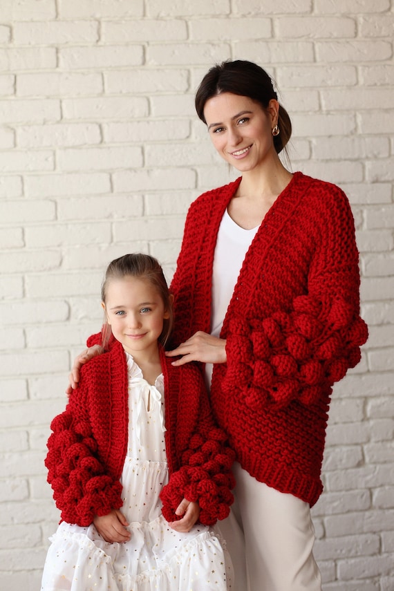 Abiti per la famiglia maglione rosso Maglione rosso Cardigan per bambino Maglioni per la famiglia Cappotto lavorato a maglia rosso Etsy Italia