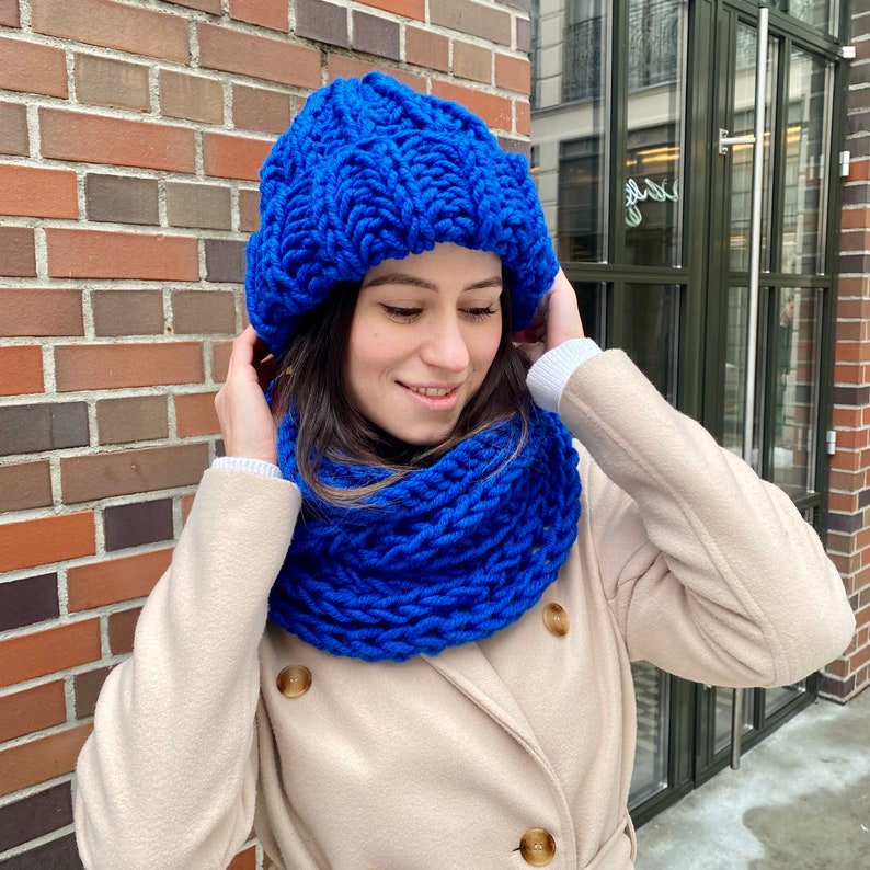 Bonnet d'hiver bleu femme chapeaux écharpe bleue femme accessoires d'hiver bonnet tricoté bleu écharpe en laine ensemble bonnet écharpe en laine image 4