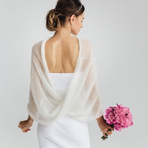 Witte bruiloft sjaal bruids haalt zijn schouders op witte mohair poncho witte cover-up kanten sjaal witte mohair cape witte bruiloft stal afbeelding 2