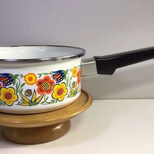 New Old Stock Vintage Enamel 7 Piece Cookware Set General Housewares Corp.  Paisley Flowers