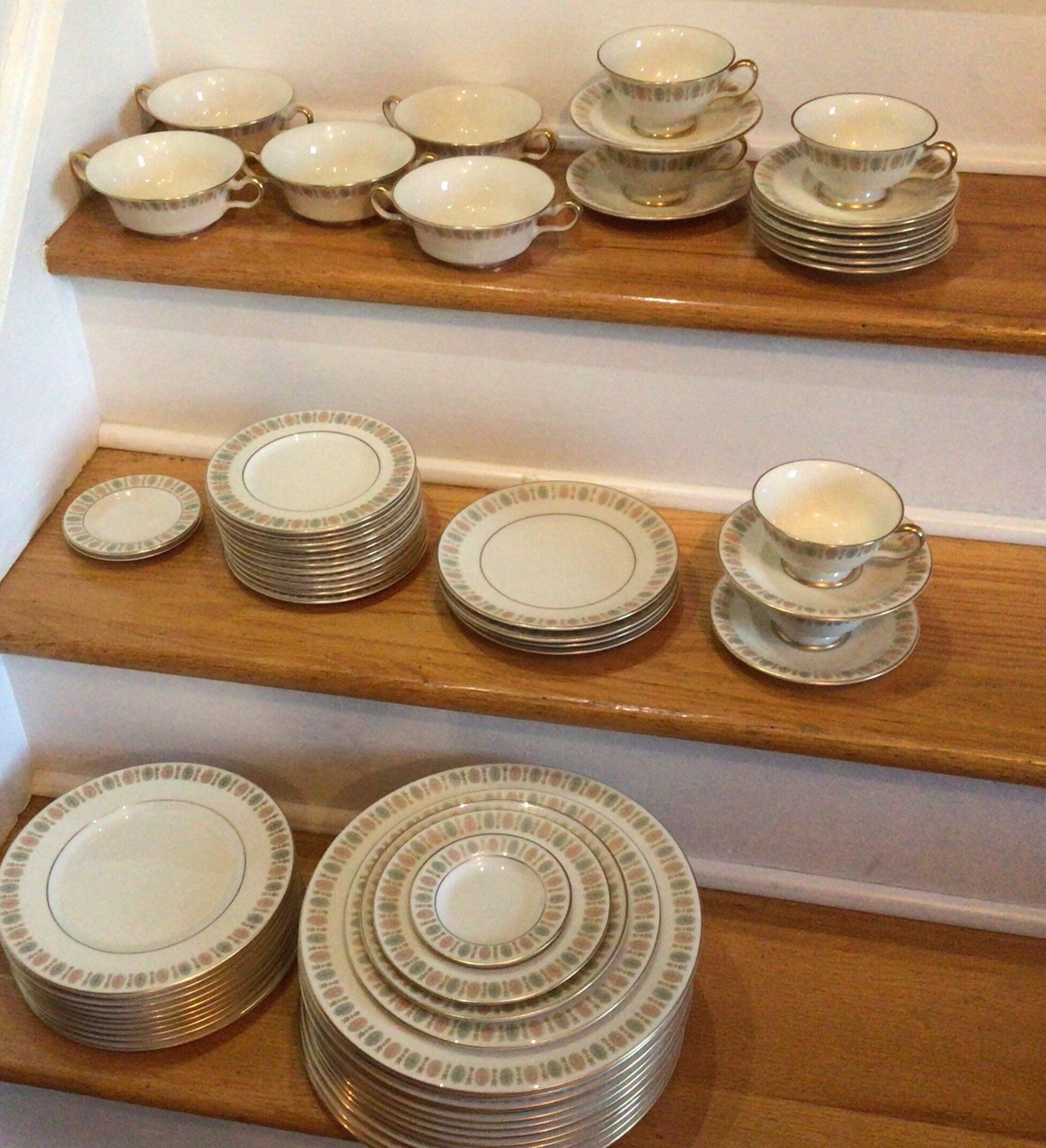 Large Assortment (over 60 Pieces) of Vintage Castleton China Lavalliere ...