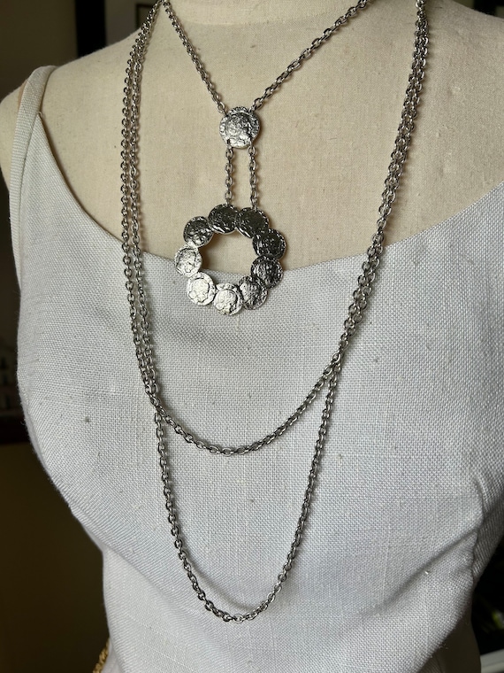 Vintage 1960s Coro 3 chain necklace with amazing f
